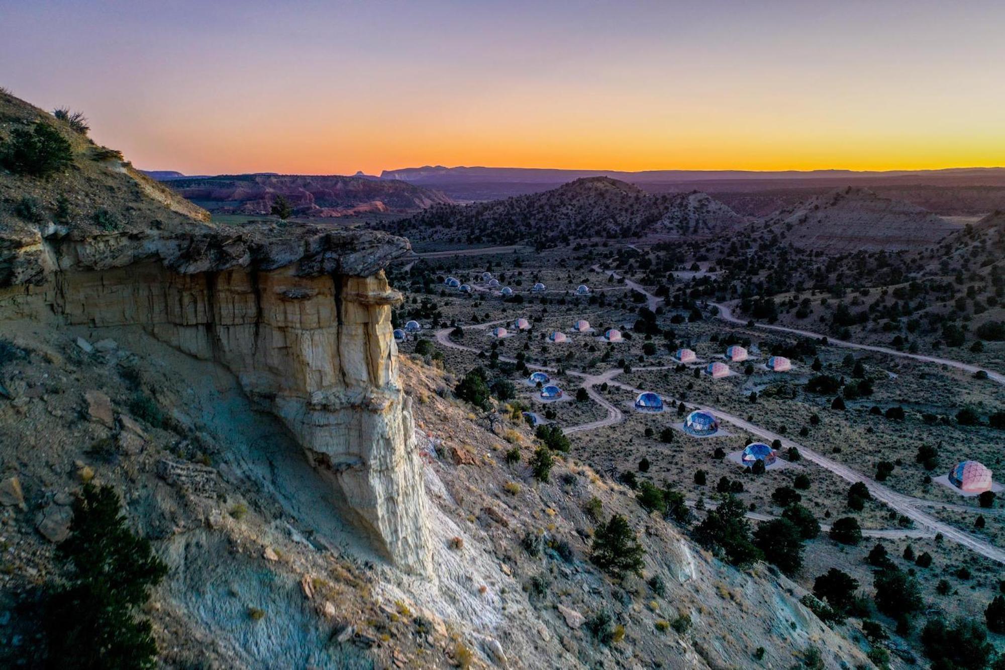 Clear Sky Resorts - Bryce Canyon - Unique Stargazing Domes Кэннонвилл Экстерьер фото